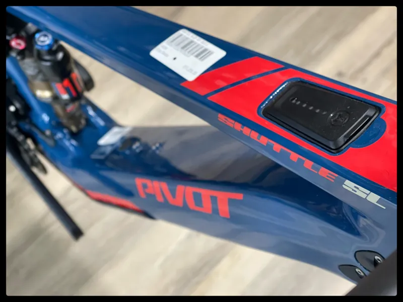 Pivot Cycles Shuttle SL 29 Pro X01 / Blue Denim-2