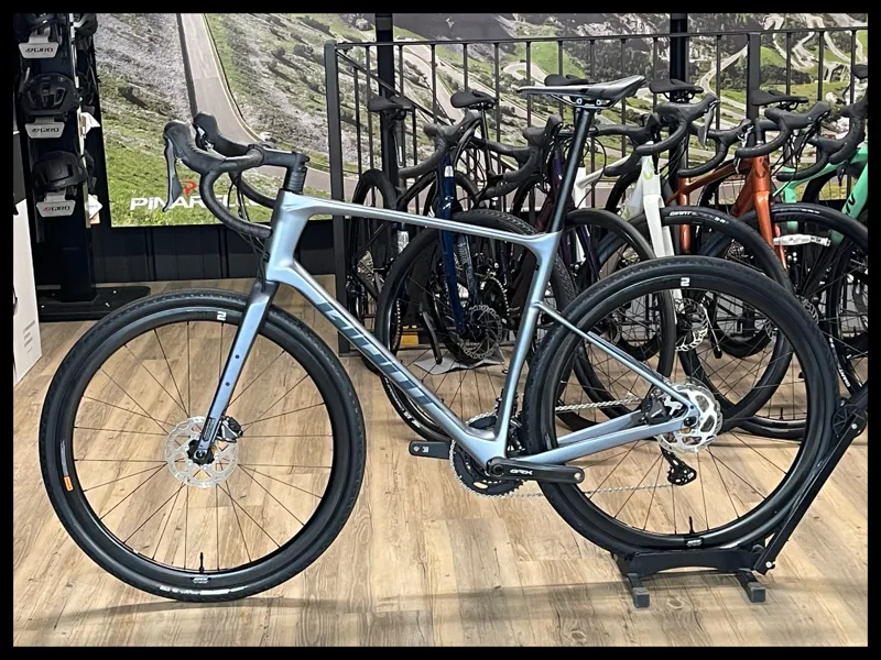 Revolt Advanced 0 X-Large Knight Shield 2022 Men's Gravel Bike-1