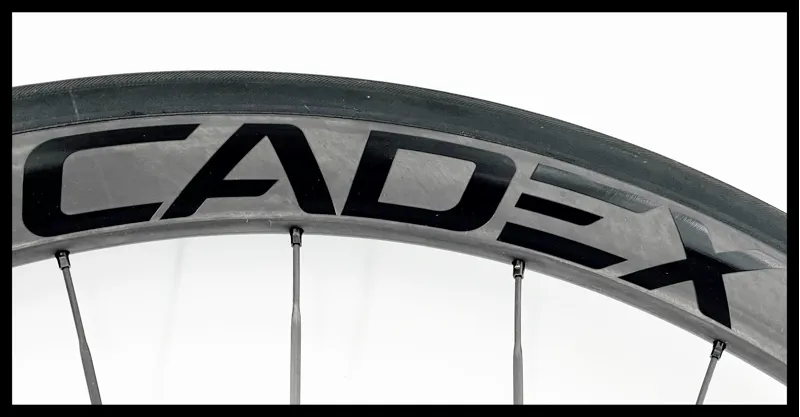 Cadex 36 Disc Road Carbon Wheelset Shimano FH-4