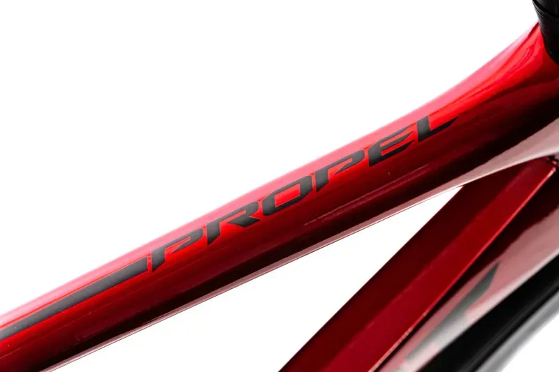 2020 Giant Propel Advanced Pro 0 Disc Carbon Road Bike in Red-2
