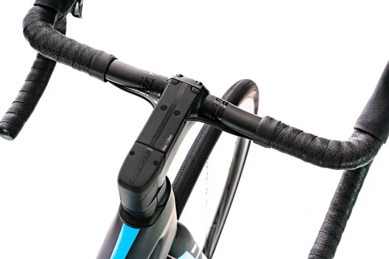 2020 Giant Defy Advanced Pro 0 Red Carbon Road Bike in Grey-3