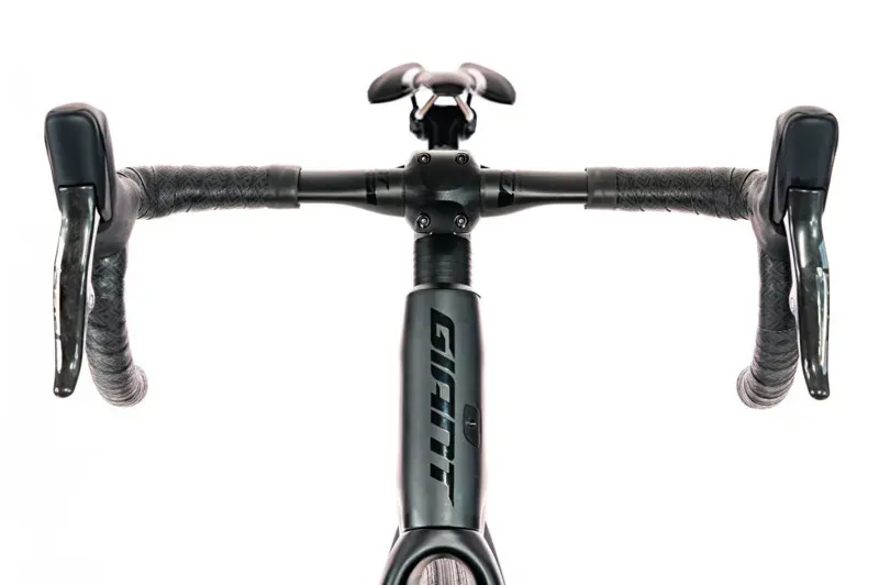 2020 Giant Defy Advanced Pro 0 Red Carbon Road Bike in Grey-1