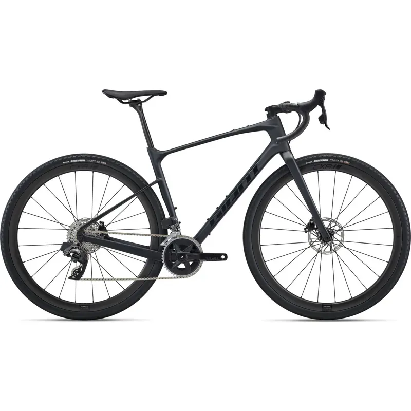 Giant Revolt Advanced Pro 1 Gravel Bike in Carbon/Black