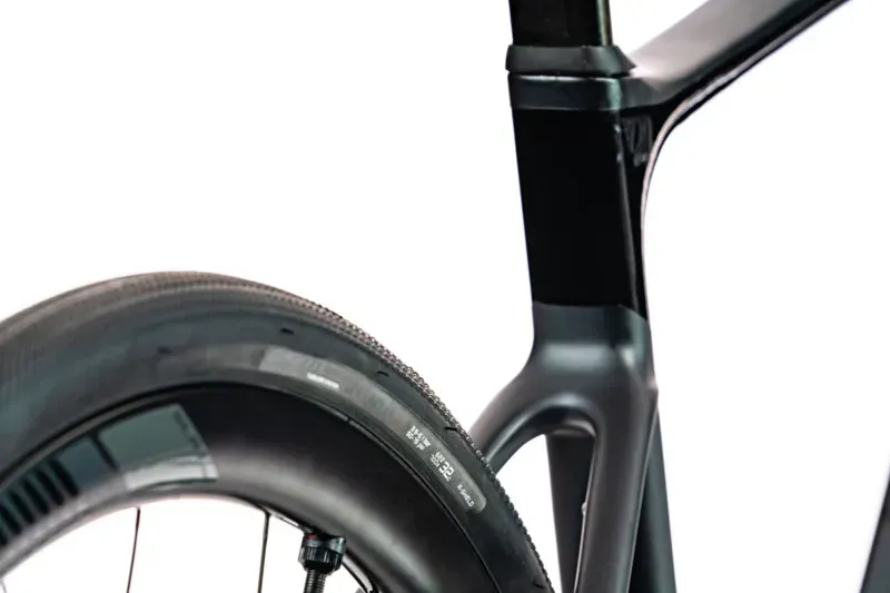 2020 Giant Defy Advanced Pro 2 Carbon Road Bike in Grey-2