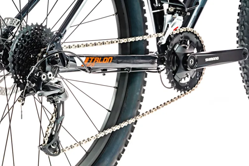 2020 Giant Talon 2 Hardtail Mountain Bike in Black-3
