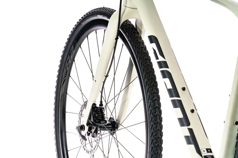 2020 Giant Revolt 0 Gravel Bike in Grey-3