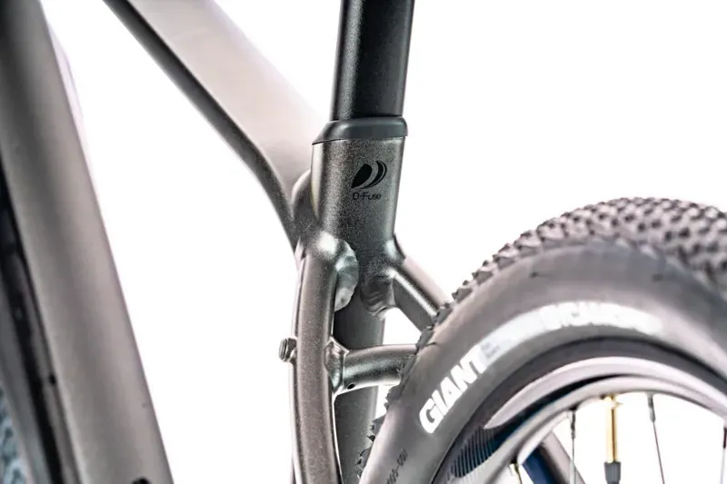 2020 Giant ToughRoad SLR 2 Gravel Bike in Black-2