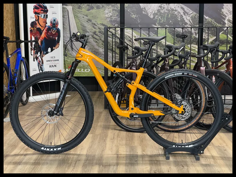 Cannondale Scalpel Carbon SE 2 Mango Medium 2022 Ex Demo-1