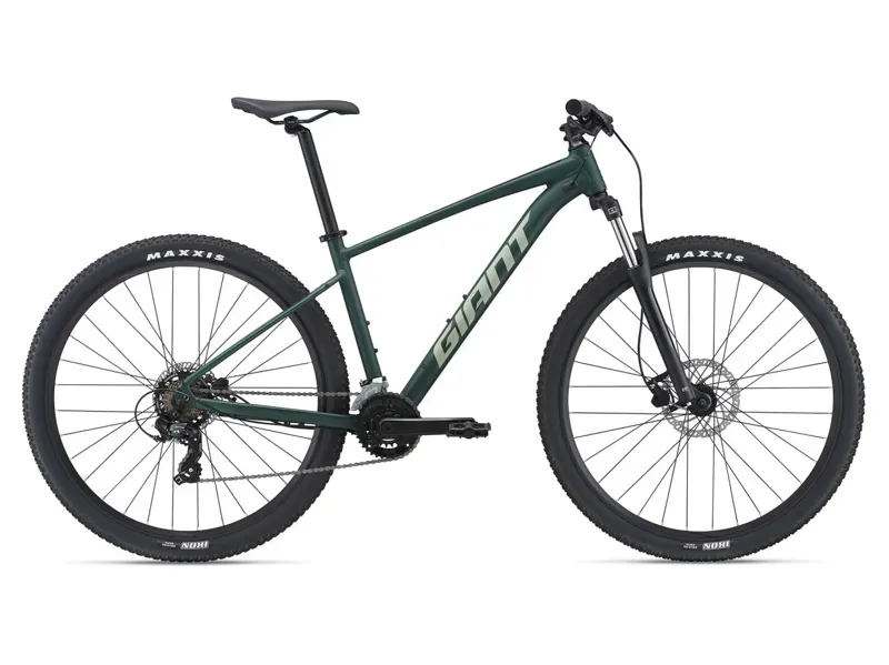 2021 Giant Talon 3 Disc Mountain Bike in Green 