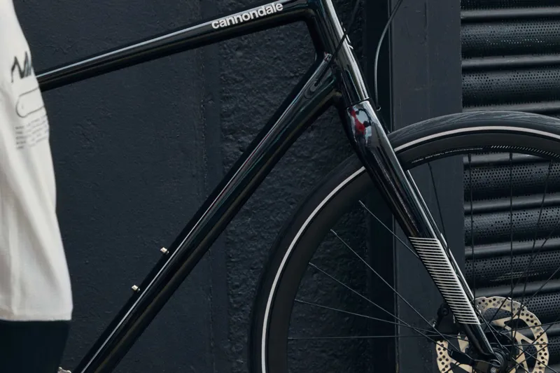 2021 Cannondale Quick Disc 1 Hybrid Bike in Black-3