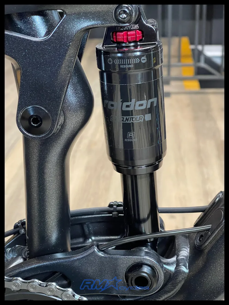 Giant Stance 29 2 Mountain Bike in Black Diamond-5