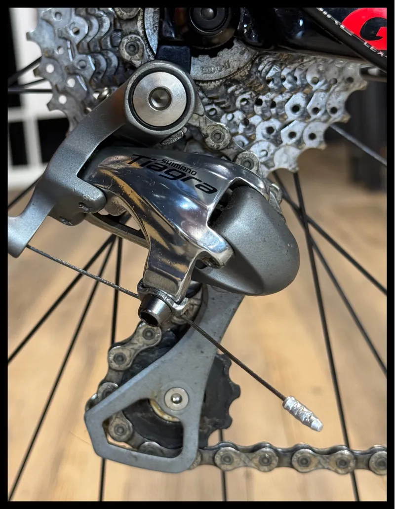 Giant Defy Composite 3 compact M-Large Comp/Red 2013 Approved Used-6