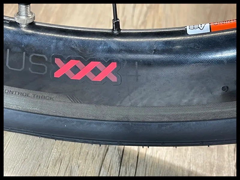 Trek Madone 9.0 54 cm Black 2018 Approved Used-11