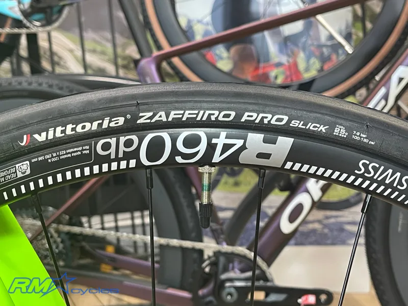Cannondale CAAD13 Disc 105 Acid Lime 60cm Aluminium Road Bike Approved Used-10