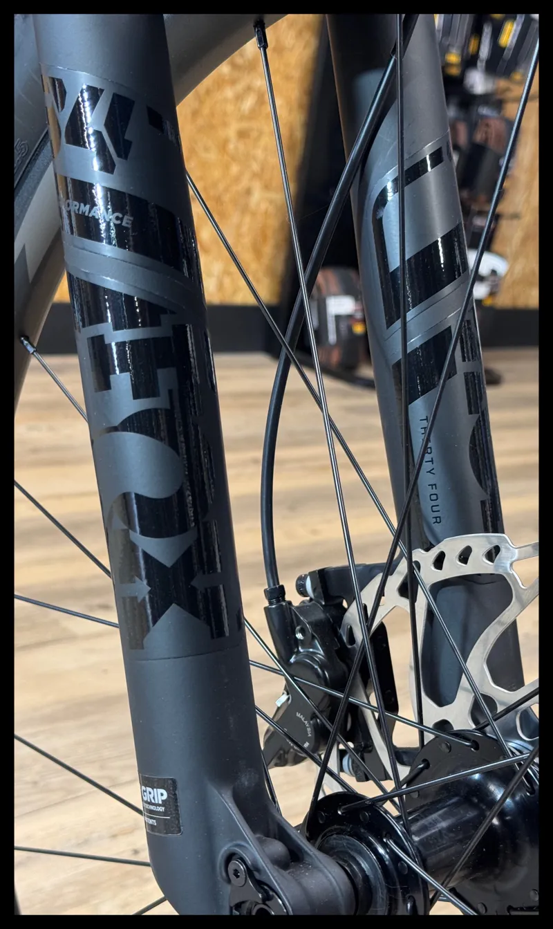 Liv Intrigue 29 1 Small  Smoke Metal 2021-4