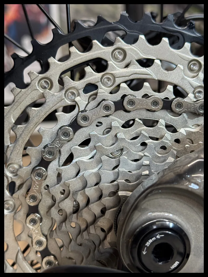 Liv Intrigue 29 1 Small  Smoke Metal 2021-6