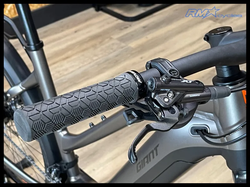 Giant Explore E+ 0 Pro Medium Metallic Brown 2021 Ex-Display but with brand new Motor-9