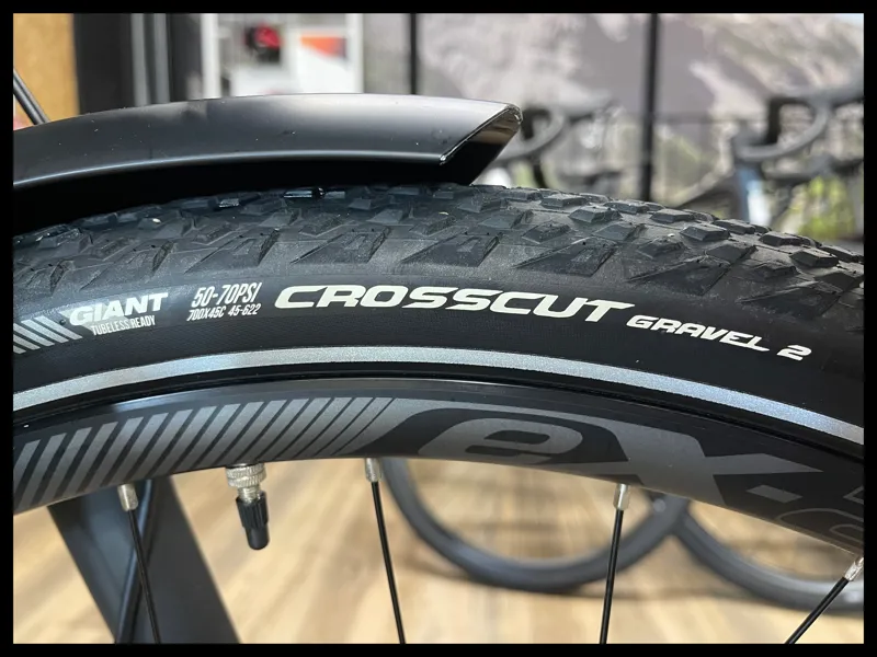 Giant Explore E+1 Stagger Frame Gunmetal Black Medium 21 Approved Used-8