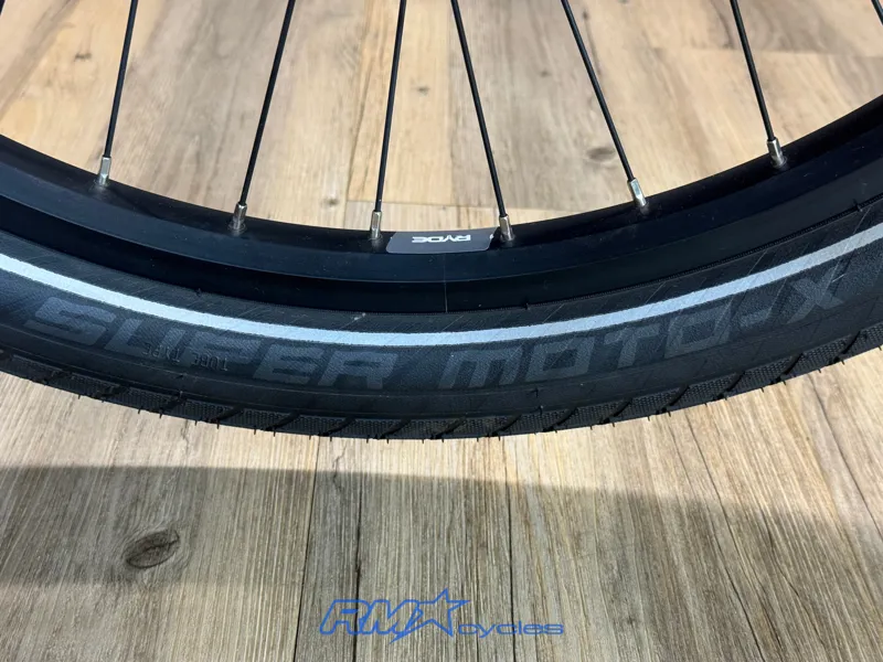 Momentum Delivery E+ One Size eCargo Bike Approved Used-9