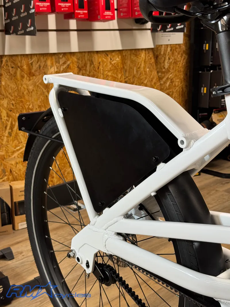 Momentum Delivery E+ One Size eCargo Bike Approved Used-11