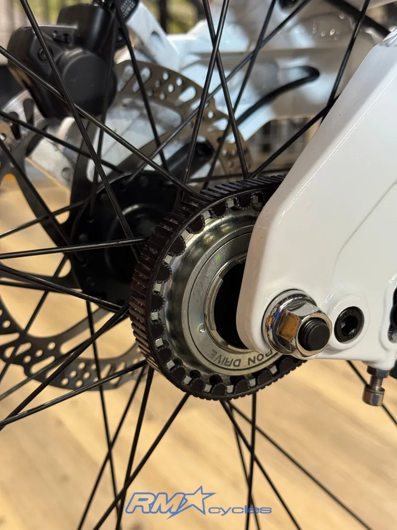 Momentum Delivery E+ One Size eCargo Bike Approved Used-5