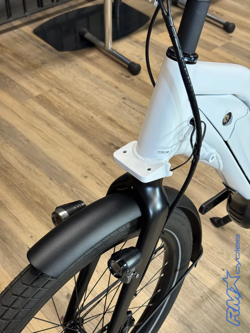 Momentum Delivery E+ One Size eCargo Bike Approved Used-10