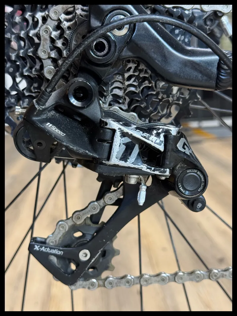 Whyte e-505 LARGE V1 Matt Black with Grey and Rose 2021 Approved Used-3