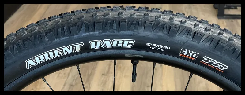 Giant Fathom 1 Knight Shield Small 2022 Ex-Display-10