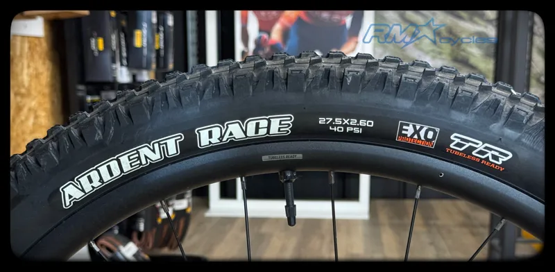 Giant Fathom 29 1 2022  Black Medium-9