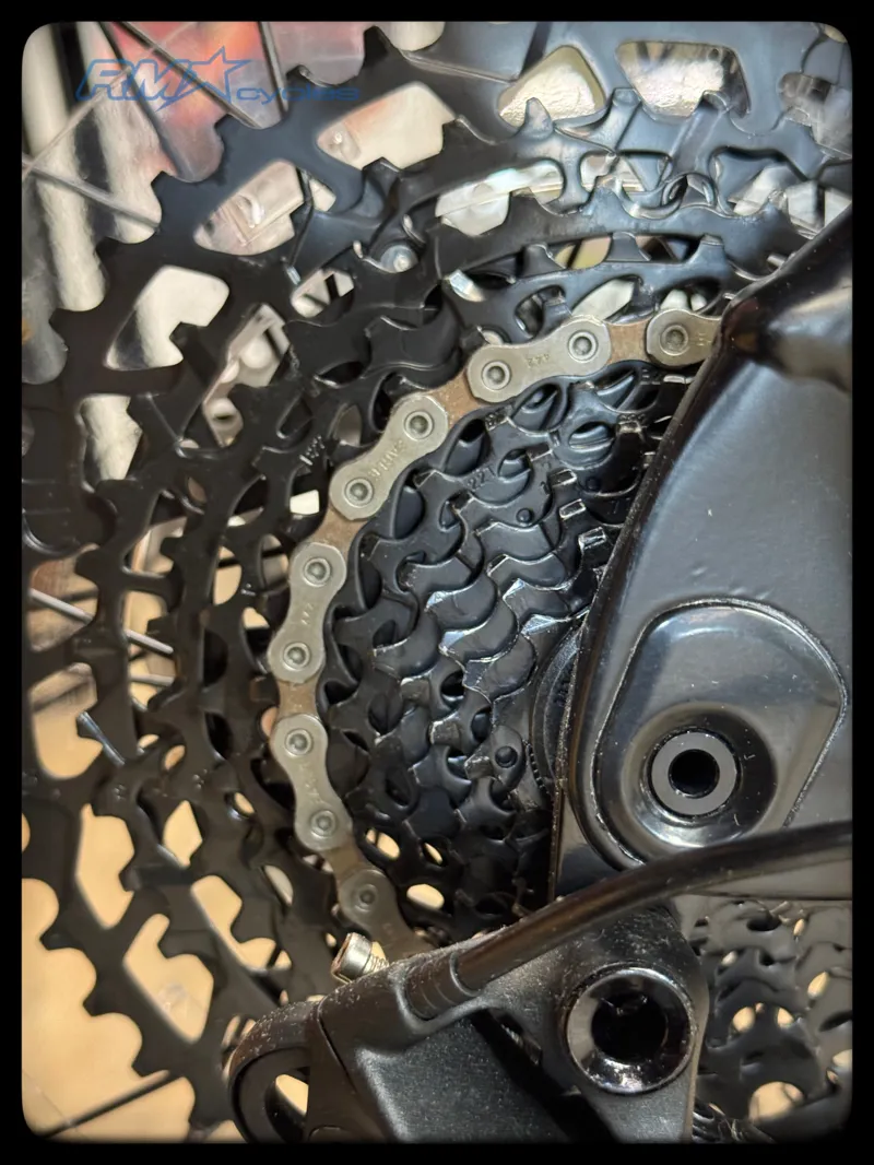 Giant Fathom 29 1 2022  Black Medium-4