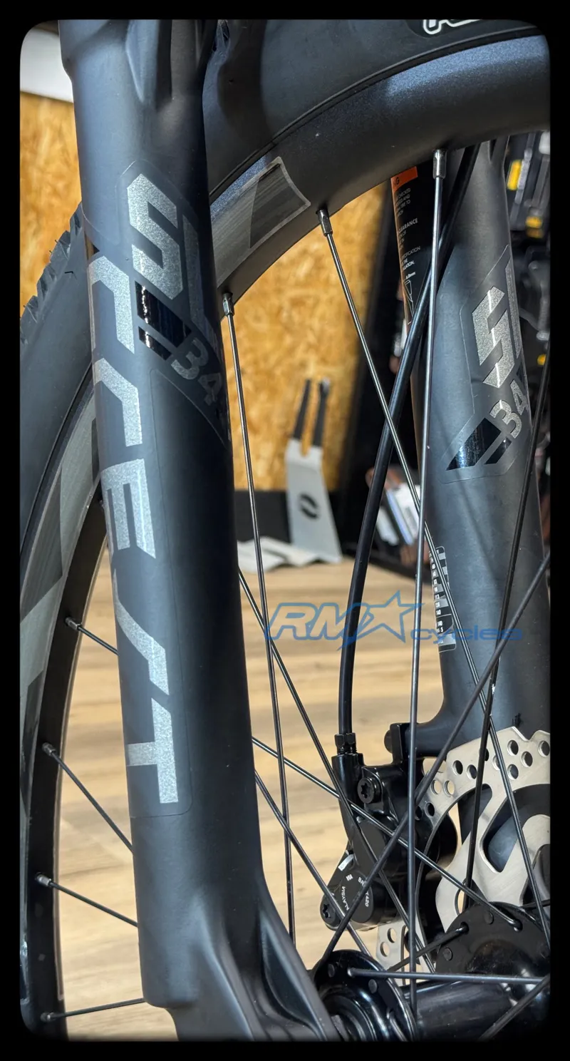 Giant Fathom 29 1 2022  Black Medium-3