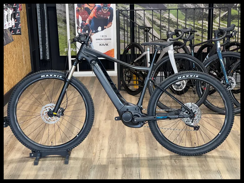 Giant Fathom E+ 2 Gunmetal Black Large 2022 Ex-Demo-1