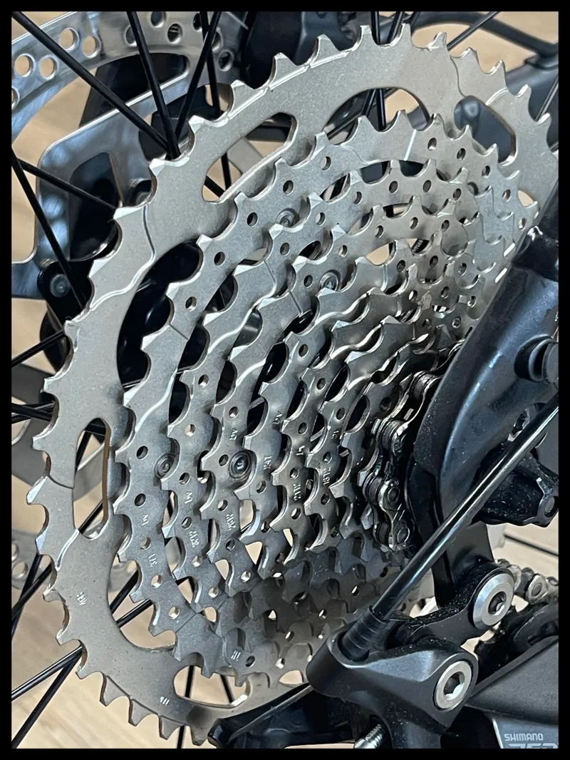 Giant Fathom E+ 2 Gunmetal Black Large 2022 Ex-Demo-2