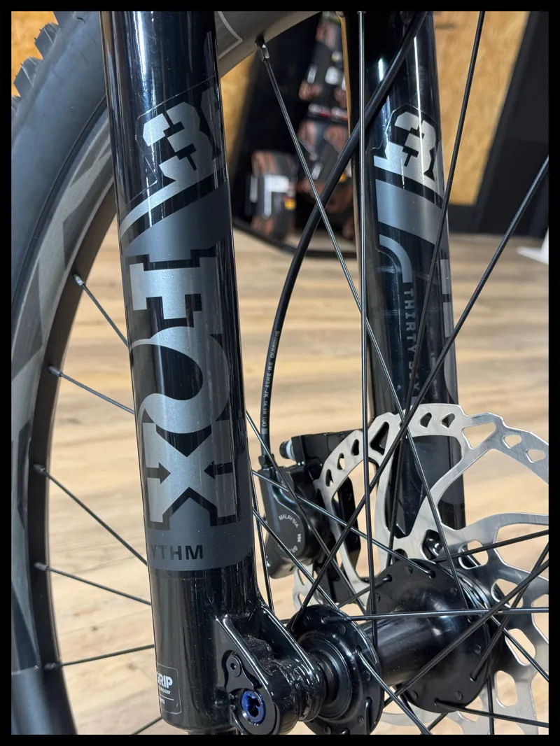 Giant Trance X 2 27.5  Medium Hematite 2022-3