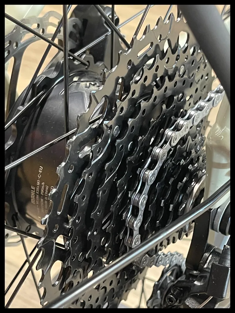 Kinesis Lyfe Equipped Hybrid E-City Electric Bike Beige Medium 2022-2