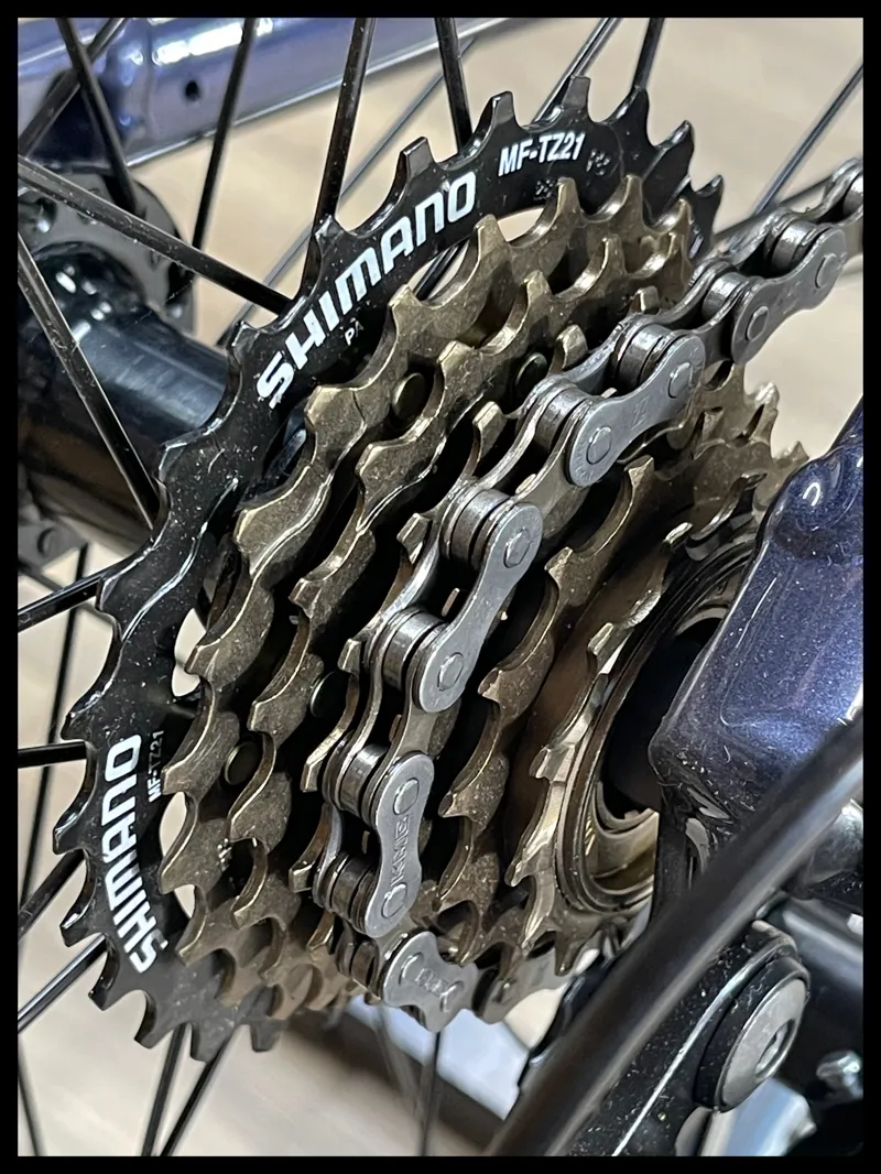 2022 Liv Alight 3 Womens Hybrid Bike in Milky Way-3