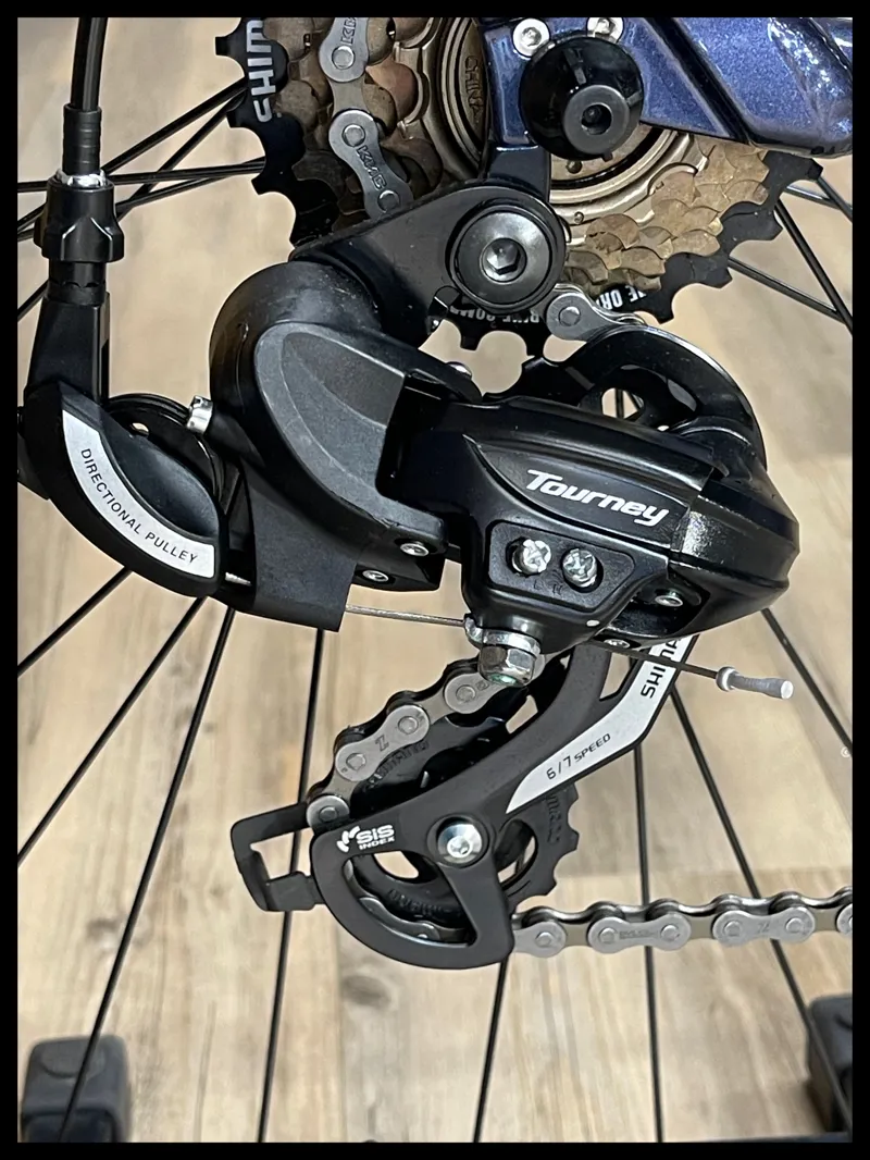 2022 Liv Alight 3 Womens Hybrid Bike in Milky Way-4