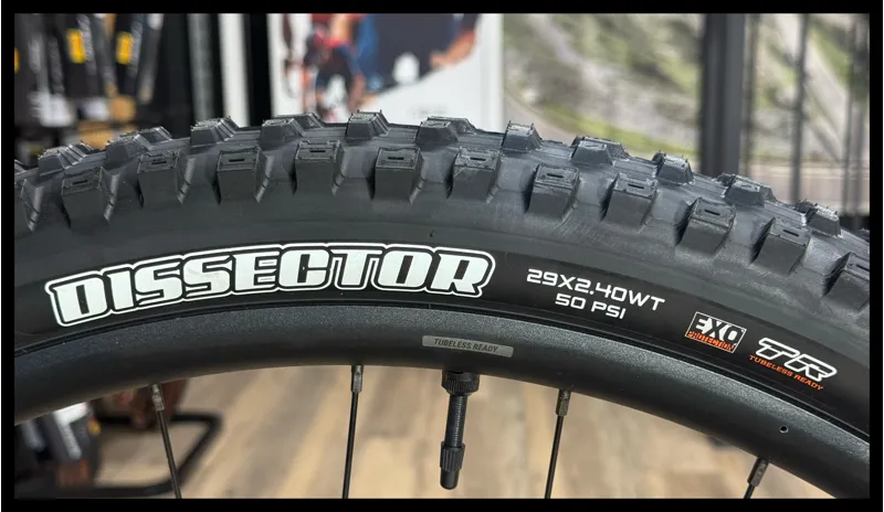 Liv Embolden 29 2 Small Cold Night 2022-2