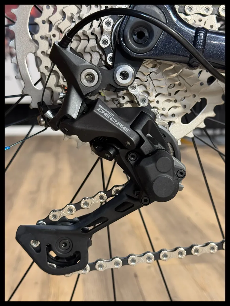 Liv Embolden 29 2 Small Cold Night 2022-4