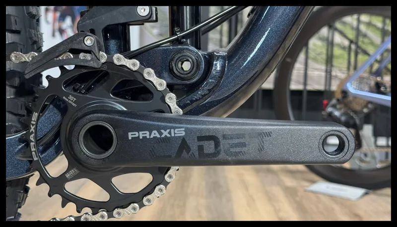 Liv Embolden 29 2 Small Cold Night 2022-7