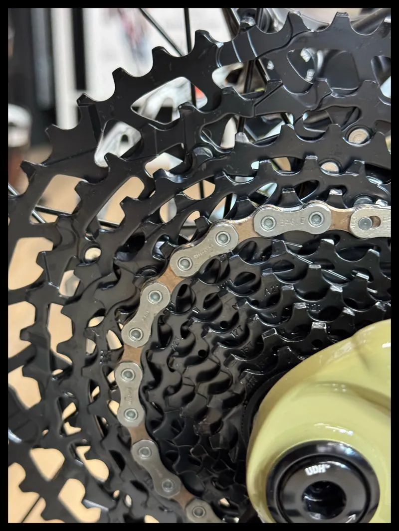 Liv Intrigue 29 2 Small Pistachio 2022-6