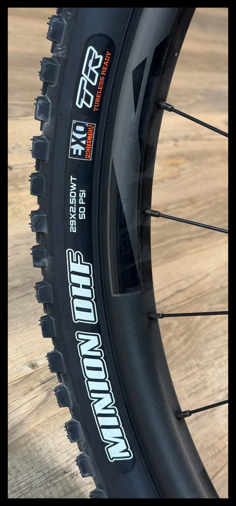 Liv Intrigue 29 2 Small Pistachio 2022-12