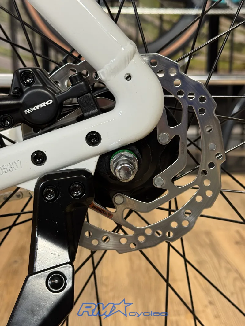 Momentum Transend E+ GTS Large Luna Ink 2022 eCity Bike-9