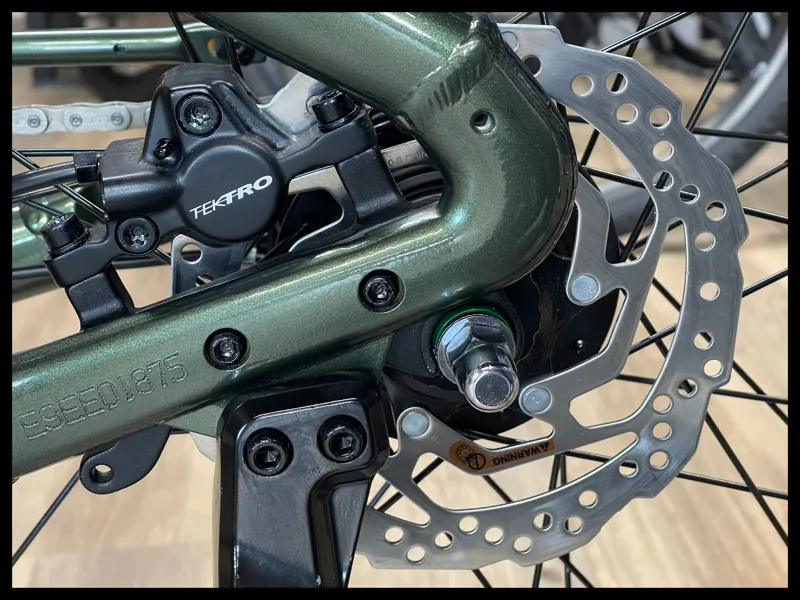 Momentum Vida E + Mid-Step Medium Metallic Green 2022 Ex-Display-5