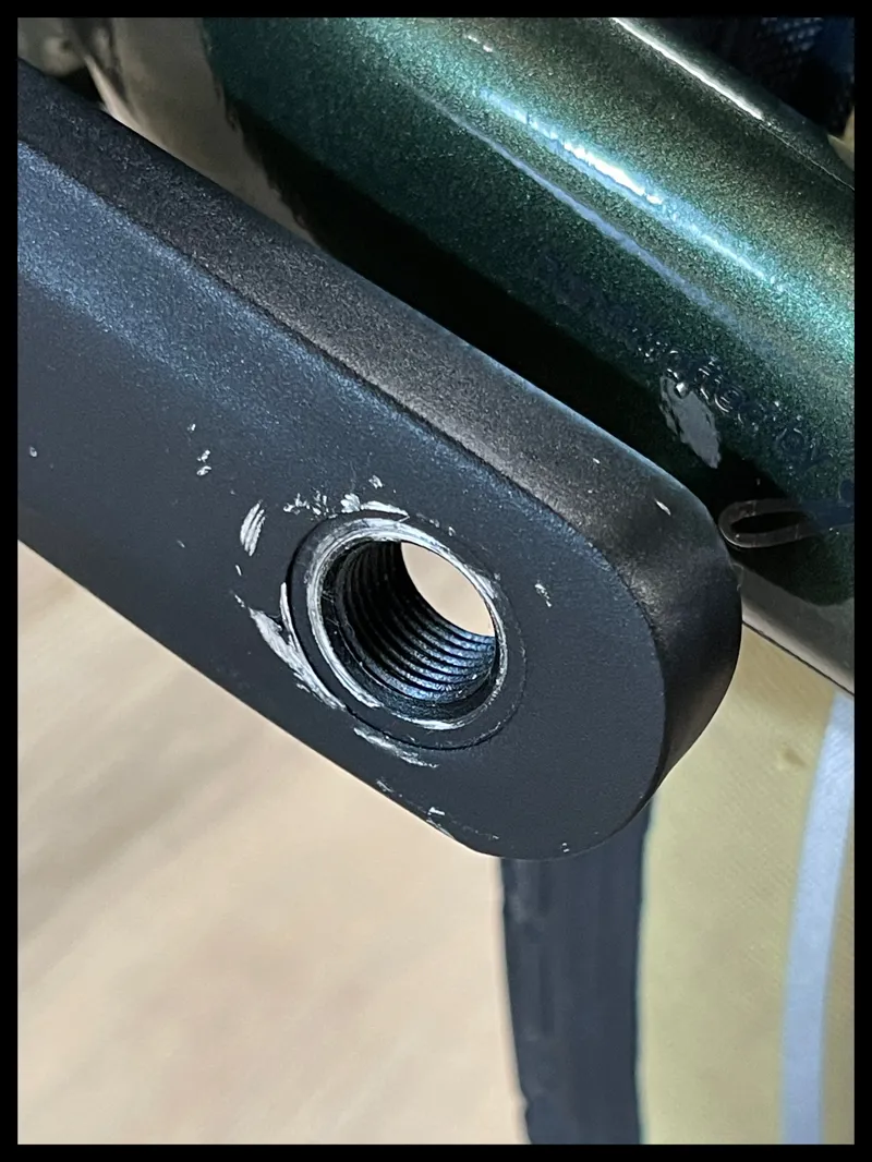 Momentum Vida E + Mid-Step Medium Metallic Green 2022 Ex-Display-10