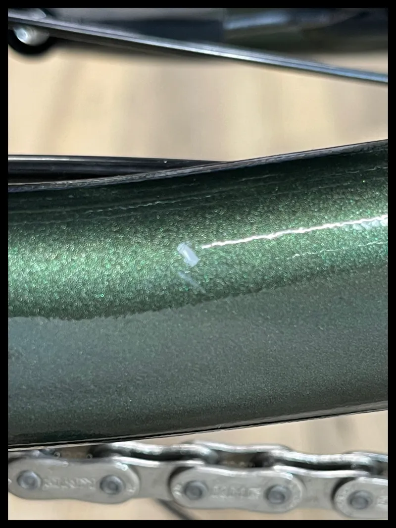 Momentum Vida E + Mid-Step Medium Metallic Green 2022 Ex-Display-6