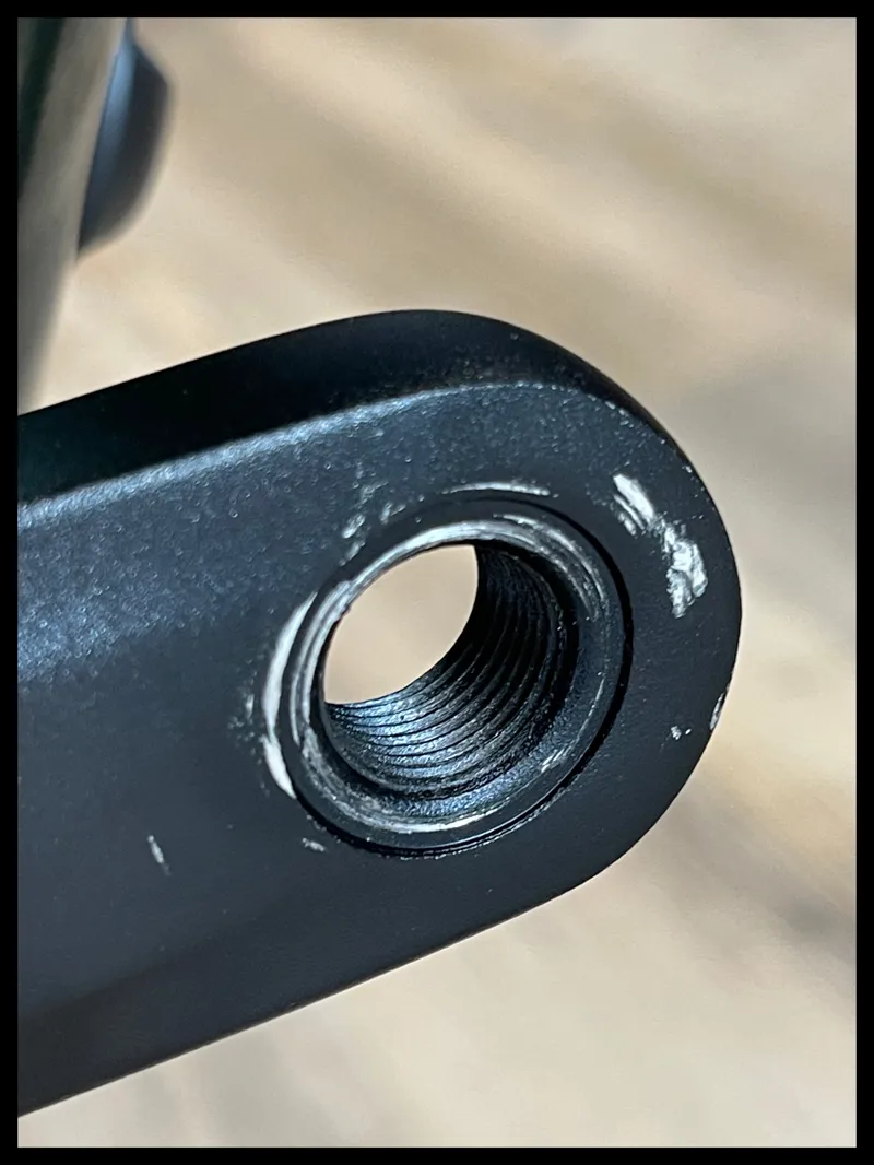 Momentum Vida E + Mid-Step Medium Metallic Green 2022 Ex-Display-9