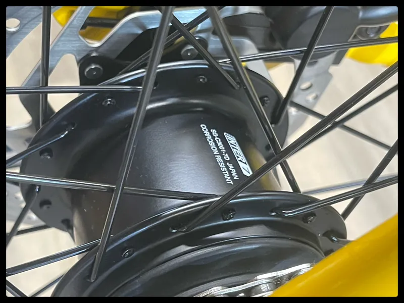 Momentum Vida E+ Medium Bumblebee 2022-4