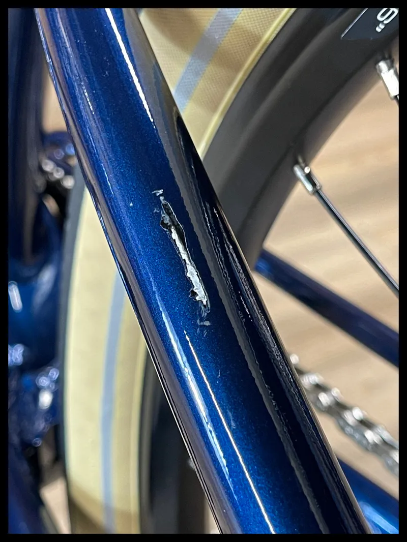 Momentum Vida E+  Medium Metallica Blue 2022 Ex Display-7