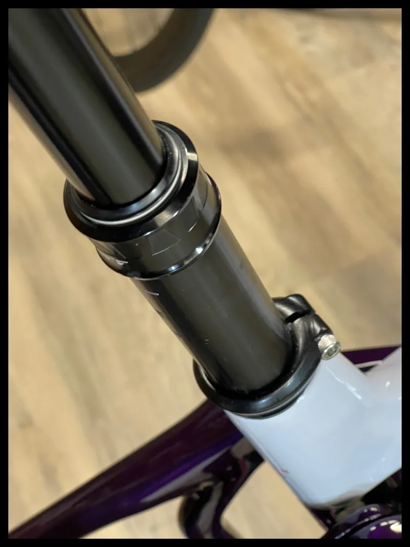 Mondraker Superfoxy Carbon R Medium Dirty White Deep Purple Flame Red 2022-4